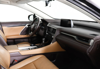 Подержанный автомобиль Lexus RX 2019 года (10 фото)