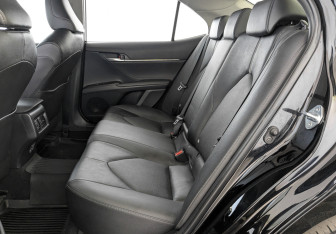 Подержанный автомобиль Toyota Camry Sedan 2021 года (12 фото)