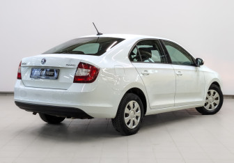 Подержанный автомобиль Skoda Rapid Liftback 2019 года (5 фото)