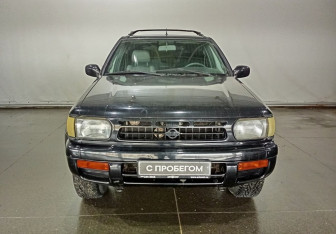 Подержанный автомобиль Nissan Pathfinder 1998 года (2 фото)
