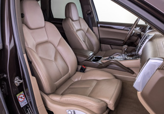 Подержанный автомобиль Porsche Cayenne 2014 года (24 фото)