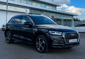 Подержанный автомобиль Audi Q5 2017 года (3 фото)