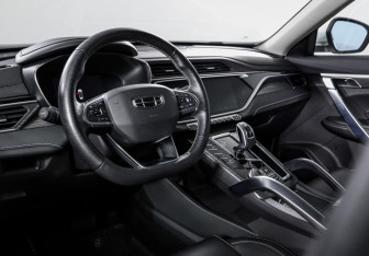 Подержанный автомобиль Geely Atlas Pro 2022 года (14 фото)