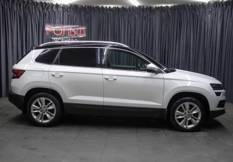 Подержанный автомобиль Skoda Karoq 2020 года (4 фото)