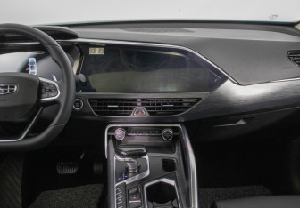 Подержанный автомобиль Geely Tugella 2020 года (14 фото)