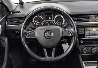 Подержанный автомобиль Skoda Octavia Liftback 2019 года (22 фото)