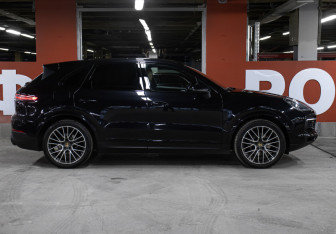 Подержанный автомобиль Porsche Cayenne 2019 года (4 фото)