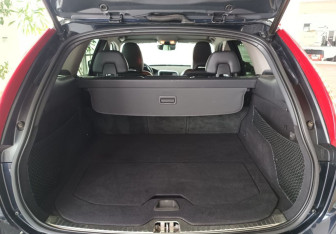 Подержанный автомобиль Volvo XC60 2016 года (18 фото)