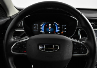 Подержанный автомобиль Geely Atlas Pro 2022 года (11 фото)