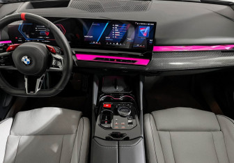 Подержанный автомобиль BMW M5 Sedan 2024 года (11 фото)