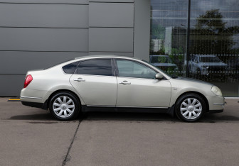 Подержанный автомобиль Nissan Teana 2006 года (4 фото)