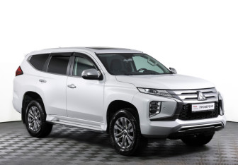 Подержанный автомобиль Mitsubishi Pajero Sport 2020 года (3 фото)