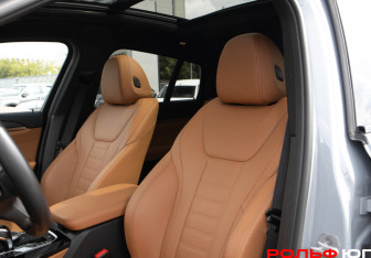 Подержанный автомобиль BMW X4 2024 года (17 фото)
