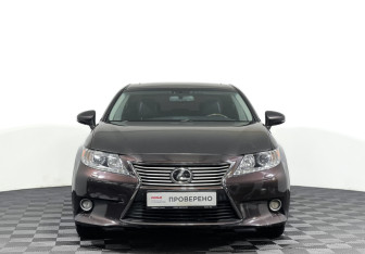 Подержанный автомобиль Lexus ES 2014 года (2 фото)