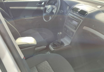Подержанный автомобиль Skoda Octavia Liftback 2011 года (9 фото)