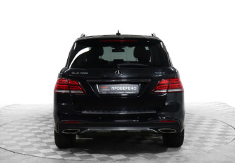 Подержанный автомобиль Mercedes-Benz GLE 2018 года (6 фото)