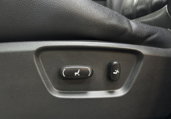 Подержанный автомобиль Opel Antara 2013 года (20 фото)