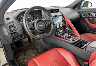 Подержанный автомобиль Jaguar F-Type Coupe 2016 года (14 фото)