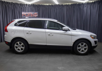 Подержанный автомобиль Volvo XC60 2010 года (4 фото)