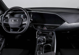 Подержанный автомобиль Geely Tugella 2023 года (12 фото)