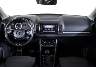 Подержанный автомобиль Skoda Karoq 2021 года (12 фото)