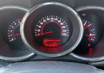 Подержанный автомобиль Kia Sorento 2009 года (20 фото)