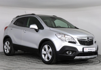 Подержанный автомобиль Opel Mokka 2013 года (3 фото)