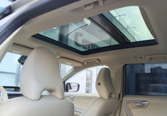 Подержанный автомобиль Volvo XC60 2010 года (9 фото)