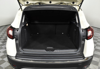 Подержанный автомобиль Renault Kaptur 2018 года (16 фото)