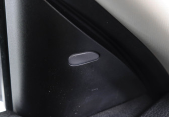 Подержанный автомобиль Nissan X-Trail 2017 года (14 фото)