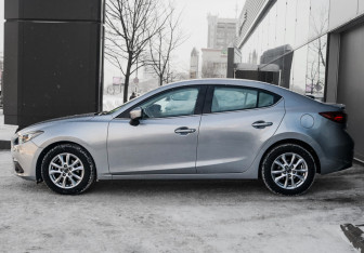 Подержанный автомобиль Mazda 3 Sedan 2014 года (8 фото)