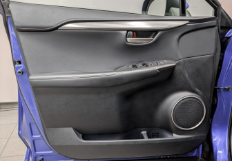 Подержанный автомобиль Lexus NX 2016 года (19 фото)
