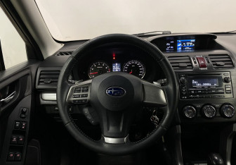 Подержанный автомобиль Subaru Forester Suv 2014 года (14 фото)