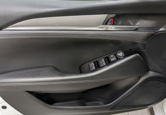 Подержанный автомобиль Mazda 6 Sedan 2019 года (11 фото)