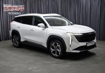 Подержанный автомобиль Geely Atlas 2024 года (3 фото)