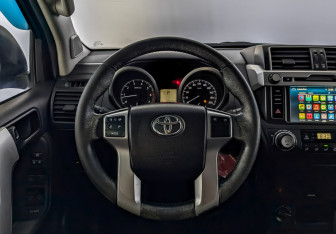 Подержанный автомобиль Toyota Land Cruiser Prado 2016 года (21 фото)