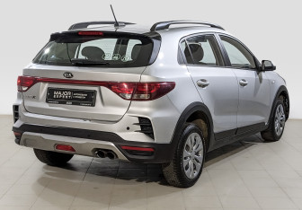 Подержанный автомобиль Kia Rio Hatchback 2021 года (5 фото)