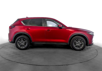 Подержанный автомобиль Mazda CX-5 2018 года (5 фото)