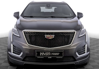 Подержанный автомобиль Cadillac XT5 2018 года (2 фото)
