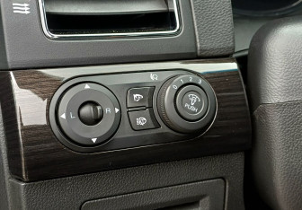 Подержанный автомобиль Chevrolet Captiva 2014 года (21 фото)