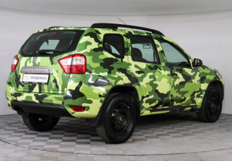 Подержанный автомобиль Nissan Terrano 2015 года (5 фото)