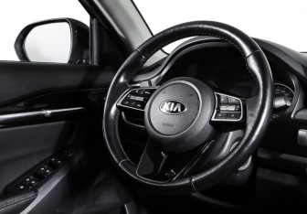 Подержанный автомобиль Kia Seltos 2020 года (13 фото)