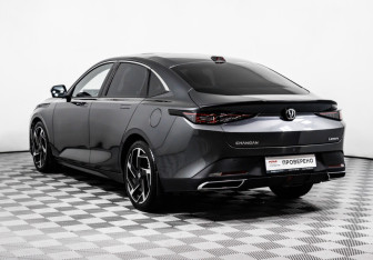 Подержанный автомобиль Changan Lamore 2024 года (7 фото)