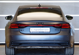 Подержанный автомобиль Audi A7 2018 года (5 фото)