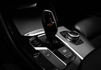 Подержанный автомобиль BMW X4 2019 года (19 фото)