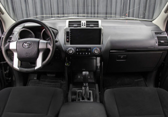 Подержанный автомобиль Toyota Land Cruiser Prado 2016 года (14 фото)