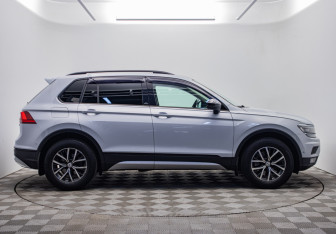 Подержанный автомобиль Volkswagen Tiguan 2019 года (6 фото)