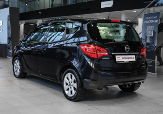 Подержанный автомобиль Opel Meriva 2012 года (6 фото)