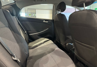 Подержанный автомобиль Hyundai Solaris Sedan 2013 года (11 фото)