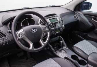 Подержанный автомобиль Hyundai ix35 2012 года (9 фото)